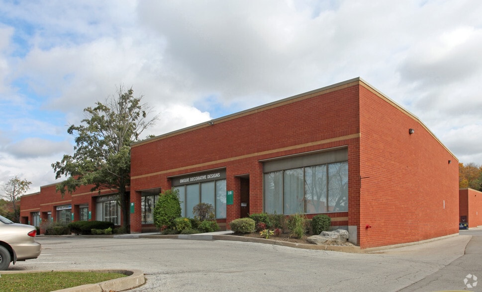 91 Fernstaff Ct, Vaughan, ON for sale - Primary Photo - Image 1 of 1