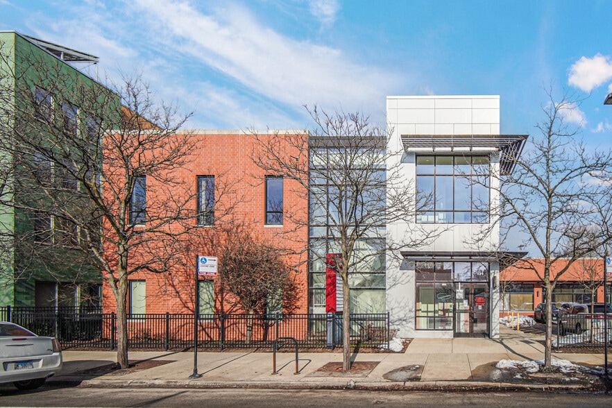 134 W 111th St, Chicago, IL for lease - Primary Photo - Image 1 of 23