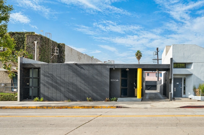 Plus de détails pour 953 N Cole Ave, Los Angeles, CA - Bureau à louer