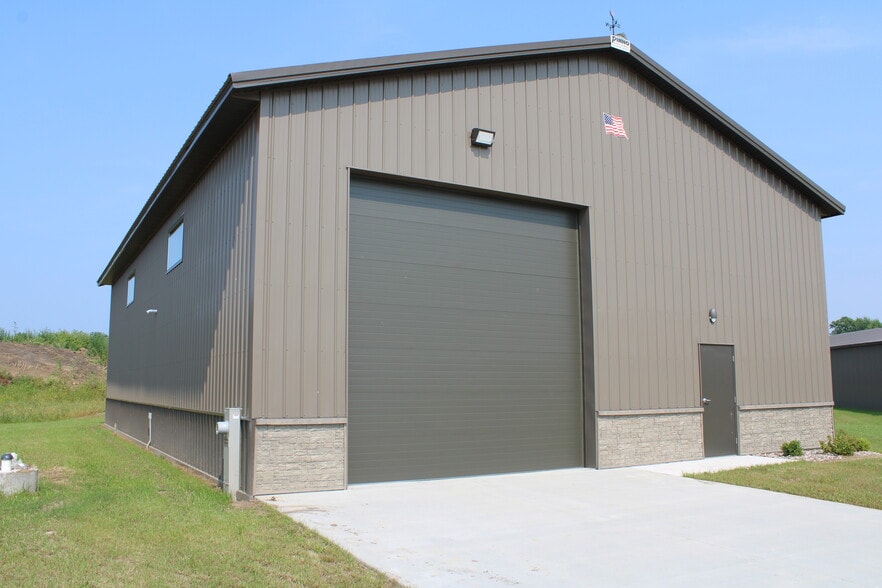 N5016 County Road V, Fond Du Lac, WI for sale - Building Photo - Image 2 of 8