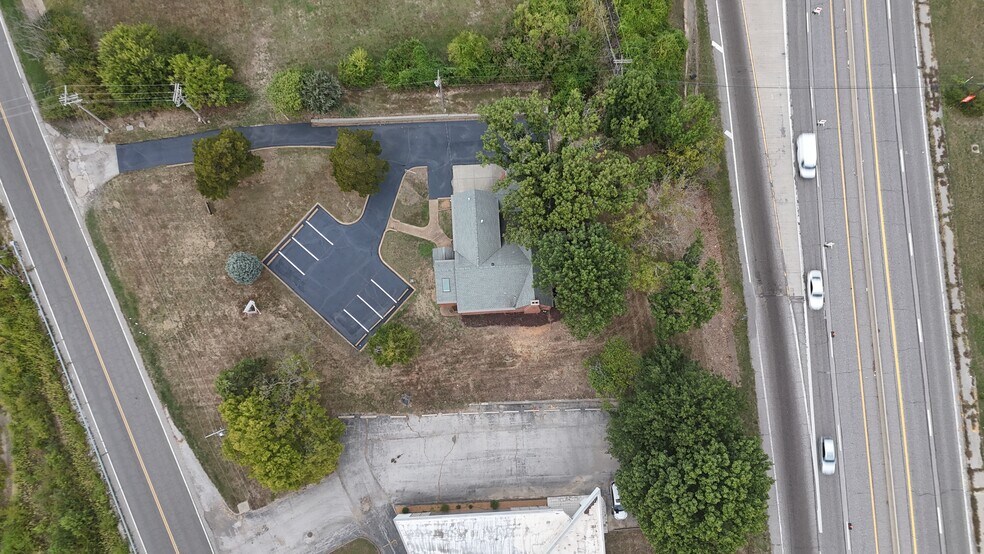 11144 Dorsett Rd, Maryland Heights, MO à vendre - Aérien - Image 2 de 7