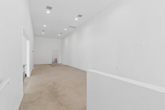 1129 Foothill Blvd, La Cañada Flintridge, CA for lease Interior Photo- Image 2 of 7