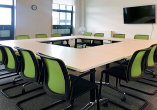 19 Jubilee Clos, Weymouth for lease Interior Photo- Image 2 of 8