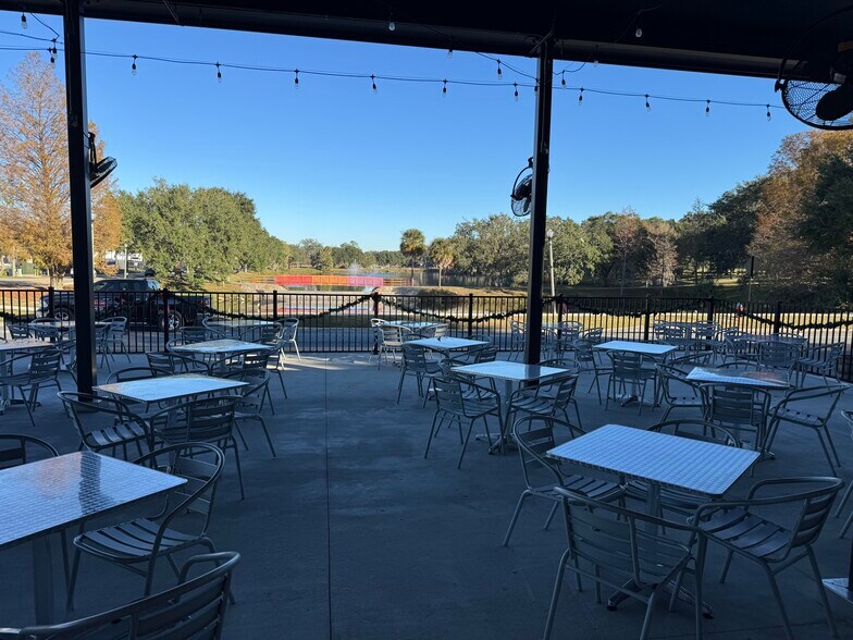 235 NE Watula Ave, Ocala, FL à vendre - Photo du bâtiment - Image 3 de 56