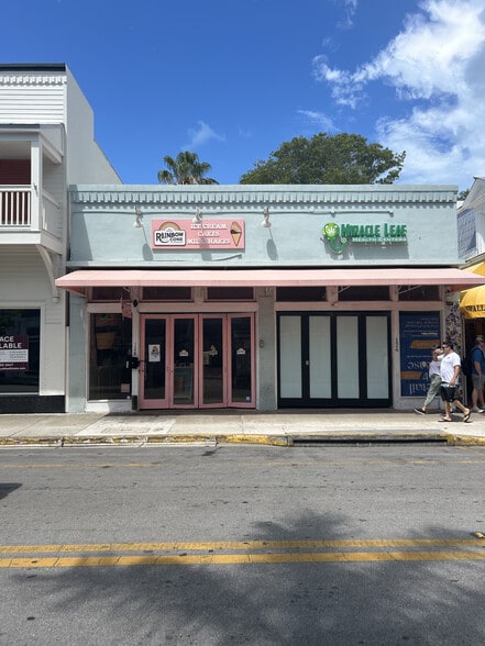 126-128 Duval St, Key West, FL for lease - Building Photo - Image 2 of 3