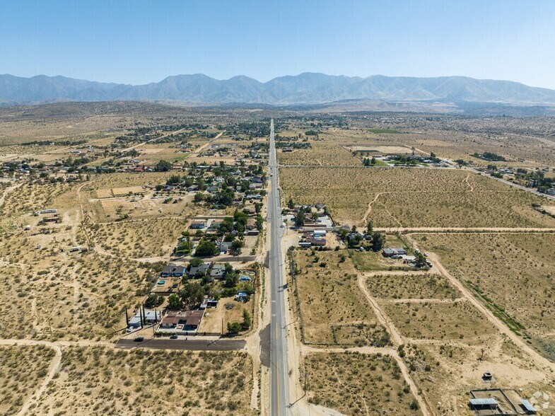 23103 Yucca Circle Rd, Llano, CA à vendre - Photo principale - Image 1 de 3