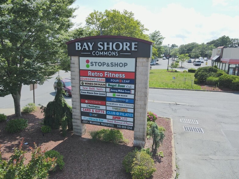 533-605 Montauk Hwy, Bay Shore, NY for lease - Building Photo - Image 3 of 16