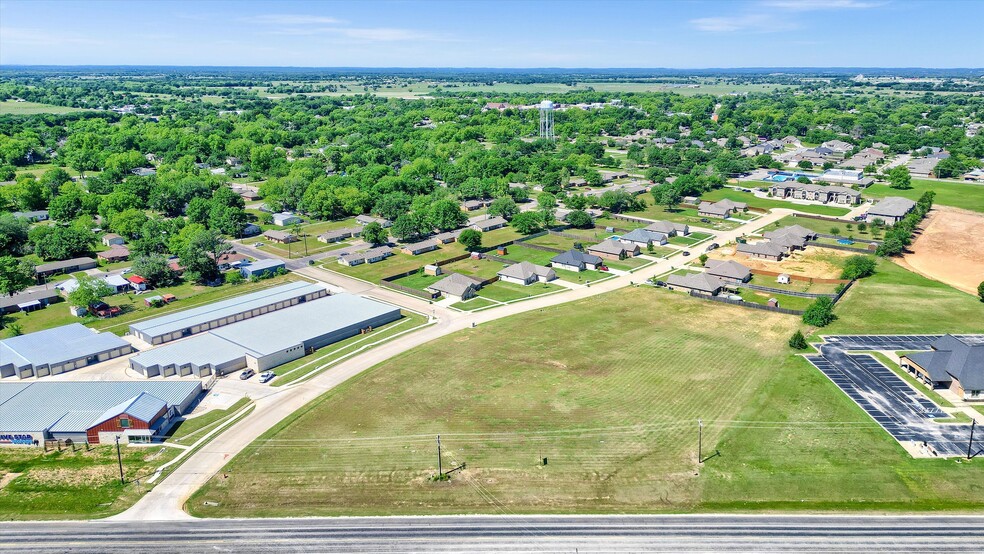 305 US 377 hwy, Whitesboro, TX for sale - Building Photo - Image 3 of 26