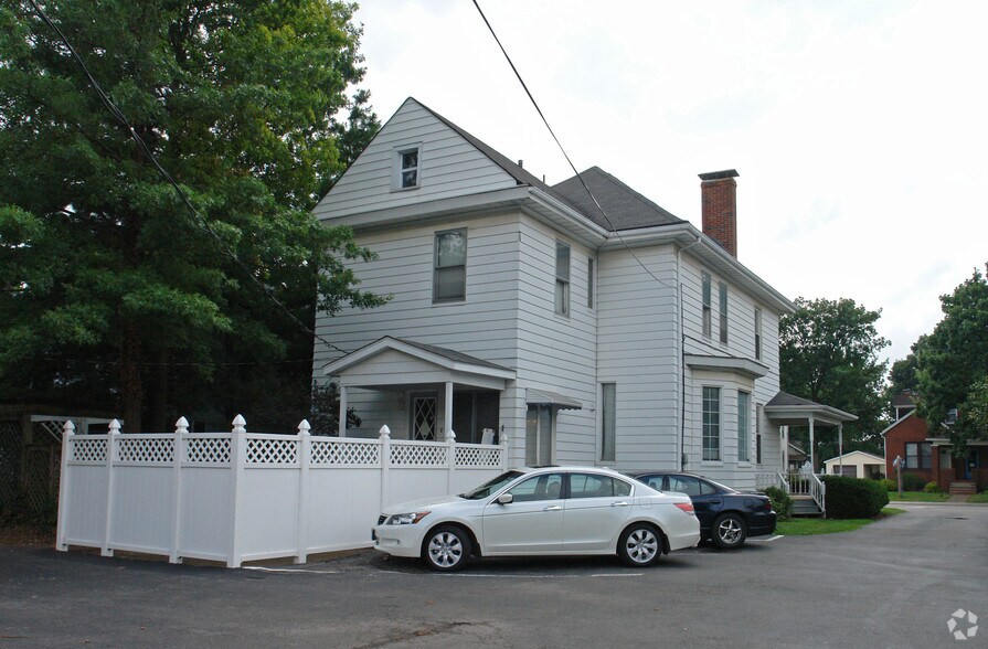220 S Buchanan St, Edwardsville, IL à vendre - Photo du bâtiment - Image 2 de 2
