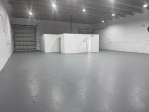 1900-2261 NW 29th St, Oakland Park, FL for lease Interior Photo- Image 2 of 9