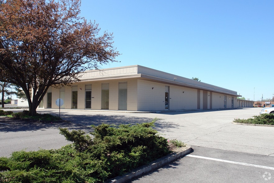 5255 N Tacoma Ave, Indianapolis, IN for lease - Building Photo - Image 3 of 6