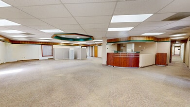 4999 Northcutt Pl, Dayton, OH à louer Numérisation 3D de Matterport- Image 1 de 11