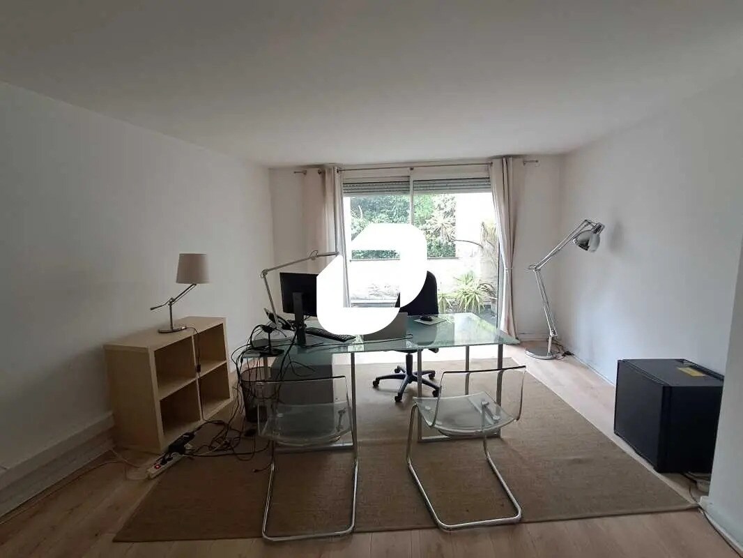 Bureau dans Bordeaux à louer Photo du bâtiment- Image 1 de 18