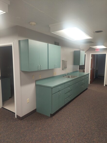 445-457 Avon Belden Rd, Avon Lake, OH à louer - Photo intérieure - Image 3 de 8