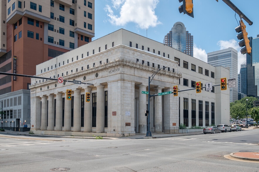 428 E 4th St, Charlotte, NC for lease - Building Photo - Image 1 of 3