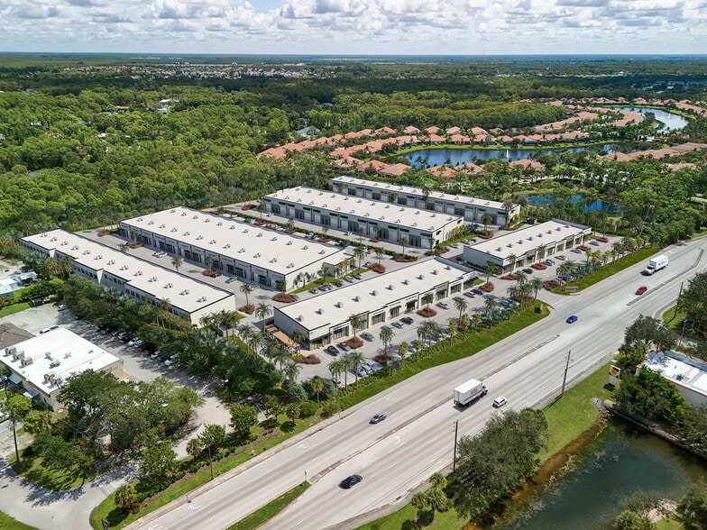 25211 Old 41 Rd, Bonita Springs, FL à vendre - Photo du bâtiment - Image 2 de 2