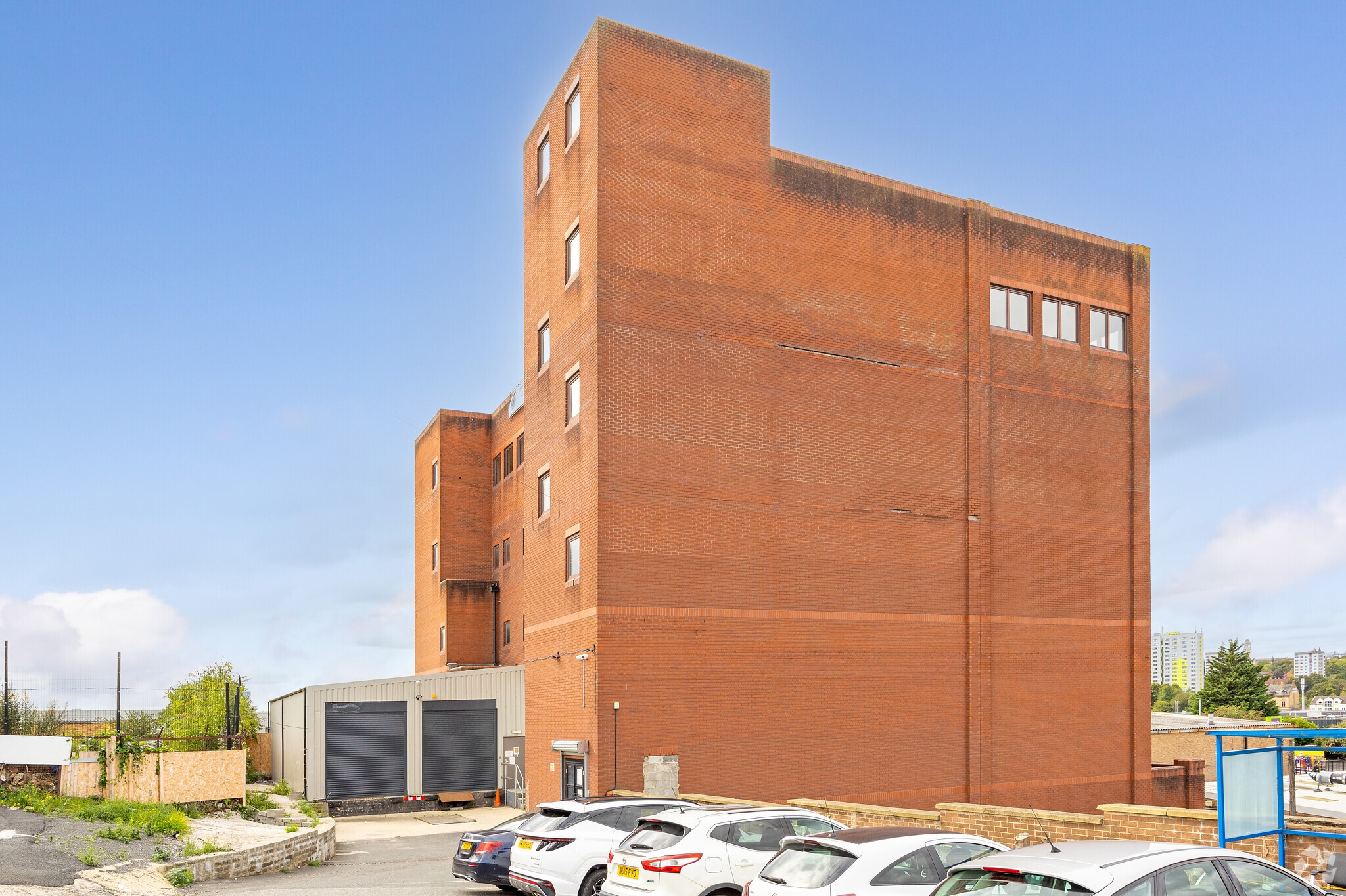 19 Dolly Ln, Leeds for lease Primary Photo- Image 1 of 3