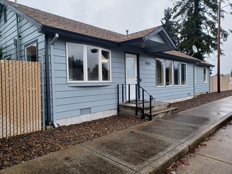 19935 SW Cipole Rd, Sherwood, OR à louer - Photo du bâtiment - Image 3 de 9