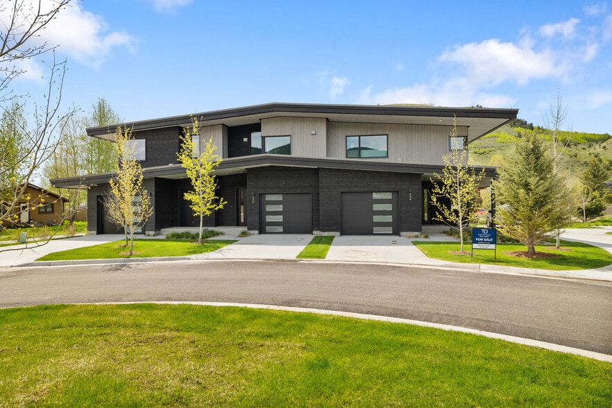 424 Hidden Hollow Drive, Jackson, WY for sale - Building Photo - Image 1 of 68