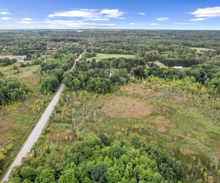 20955 Dixboro Rd, South Lyon, MI à vendre - Photo du bâtiment - Image 3 de 13