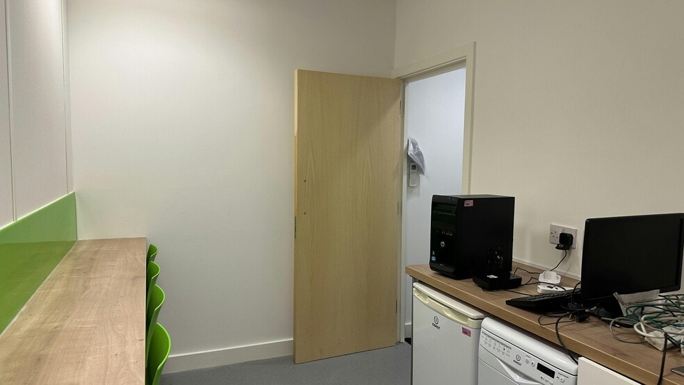 Siskin Pky E, Coventry for lease - Building Photo - Image 3 of 13