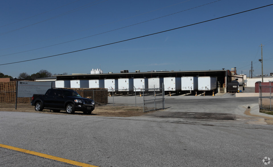 1700 Old Covington Hwy, Conyers, GA for sale - Primary Photo - Image 1 of 2