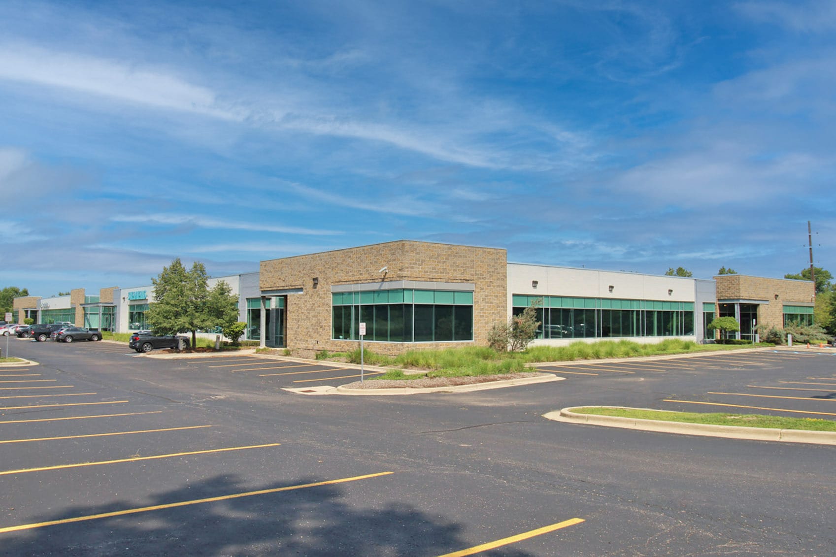 45330-45550 Commerce Center Dr, Plymouth, MI for lease Primary Photo- Image 1 of 13