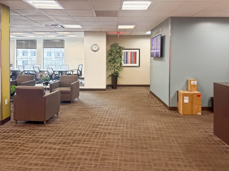 9205 W Russell Rd, Las Vegas, NV for lease - Building Photo - Image 3 of 10
