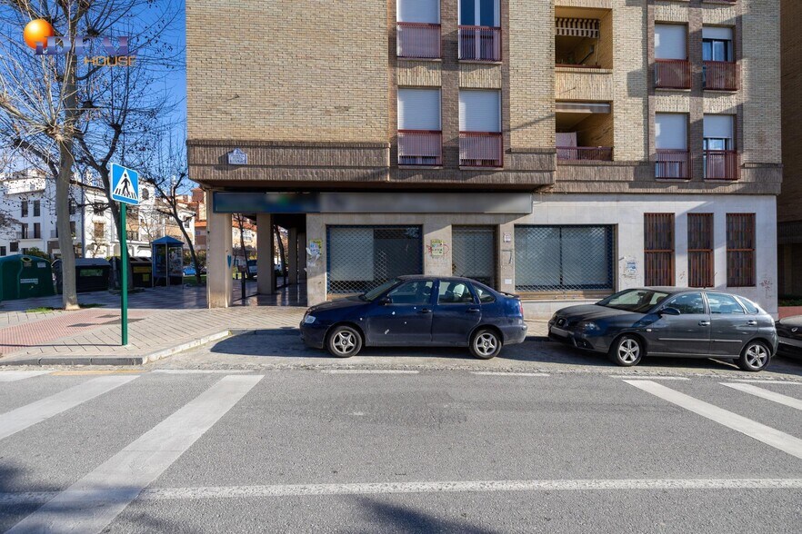 Retail in Granada for sale - Building Photo - Image 3 of 37