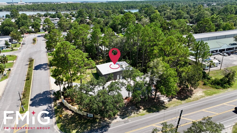 8625 Gulf Beach Highway hwy, Pensacola, FL for lease - Primary Photo - Image 1 of 19