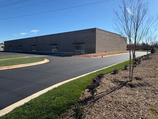 Plus de détails pour 8229 Tyner Rd, Colfax, NC - Local d'activités à louer