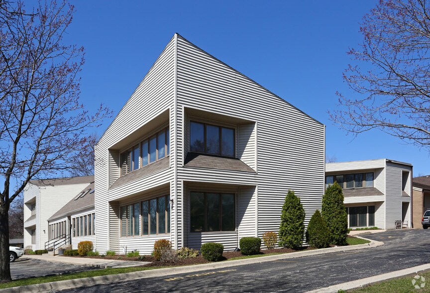 461 Mulford Dr, Rockford, IL à vendre - Photo du bâtiment - Image 2 de 4