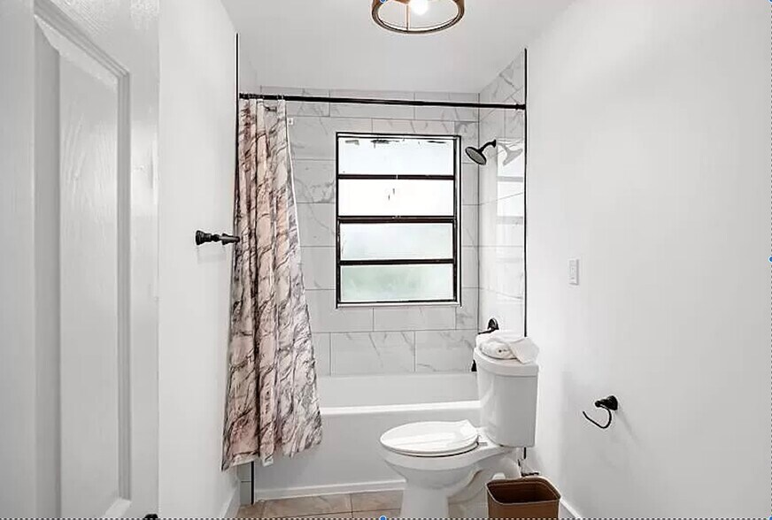 904 4th St, West Palm Beach, FL à vendre - Photo intérieure - Image 3 de 15