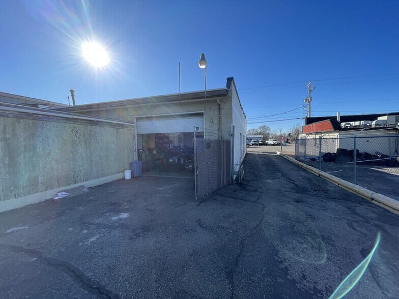 1732 Garrity Blvd, Nampa, ID à vendre - Photo du bâtiment - Image 2 de 8