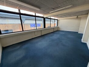 Bruce Rd, Swansea for lease Interior Photo- Image 2 of 3