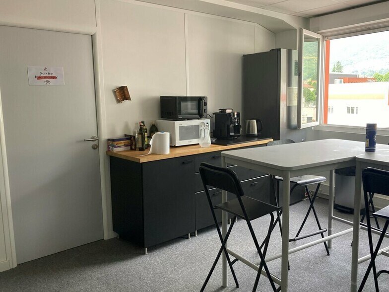 Bureau dans Crolles à louer - Photo intérieure - Image 3 de 3