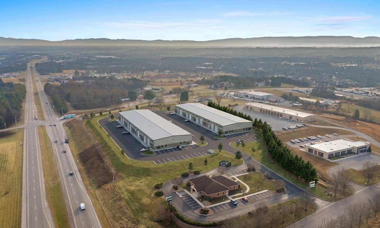 322 Partnership Pkwy, Maryville, TN for lease Interior Photo- Image 1 of 2