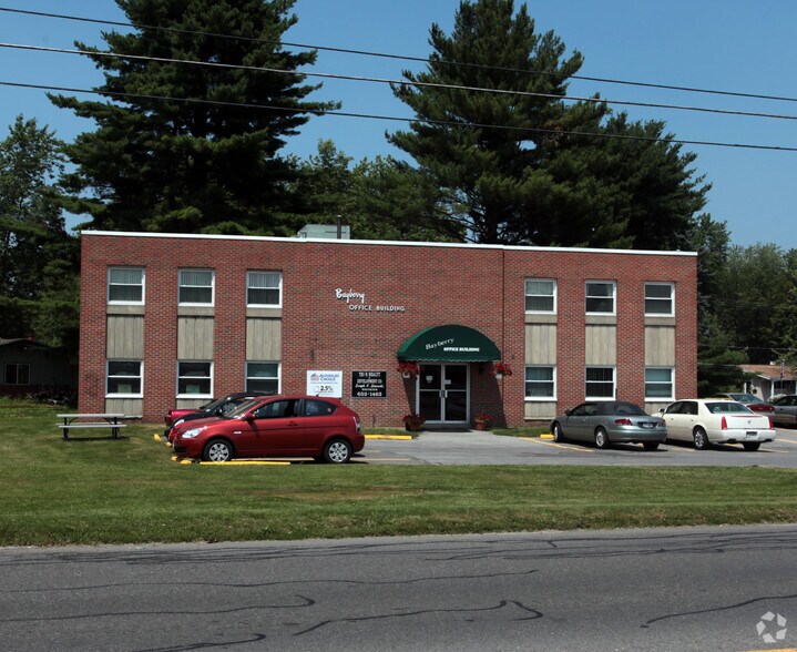 181 Blackberry Rd, Bayberry, NY à louer - Photo du bâtiment - Image 2 de 6