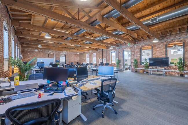 Plus de détails pour 620 3rd St, Oakland, CA - Bureau à louer