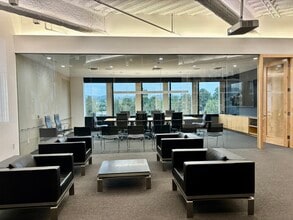 1990 S Bundy Dr, Los Angeles, CA for lease Building Photo- Image 1 of 10