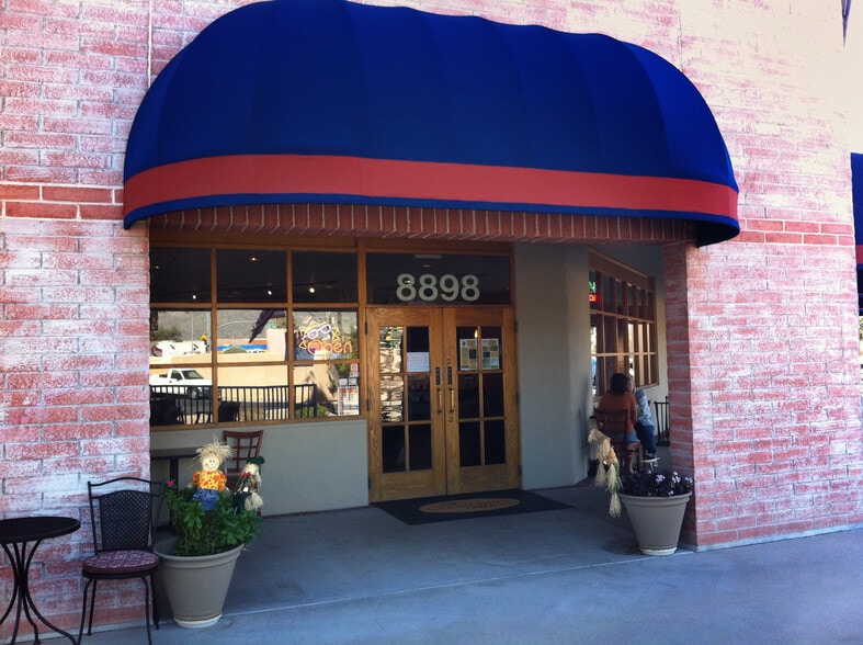 8800-9165 E Tanque Verde Rd, Tucson, AZ à louer - Photo du bâtiment - Image 2 de 12