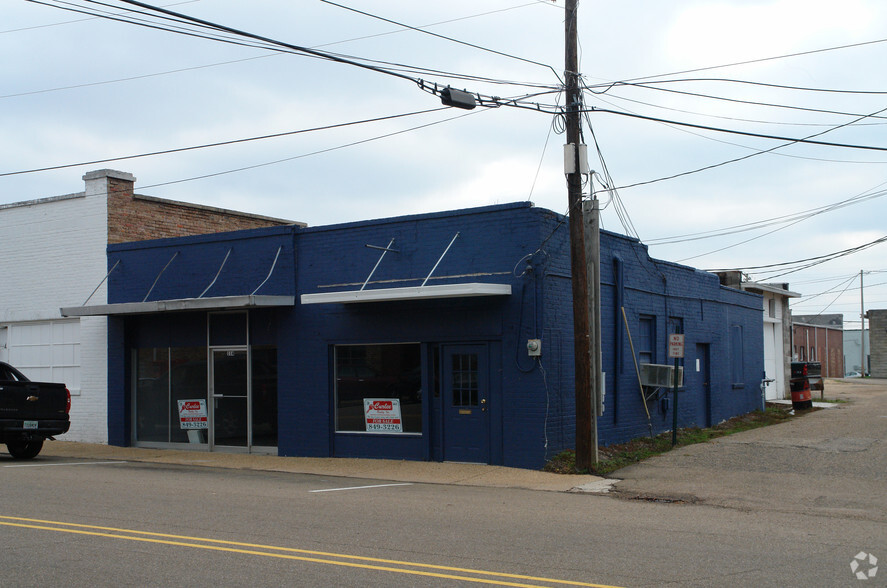 114 1st St NE, Magee, MS for lease - Primary Photo - Image 1 of 3