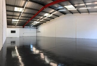 Cowm Top Ln, Rochdale for lease Interior Photo- Image 2 of 3