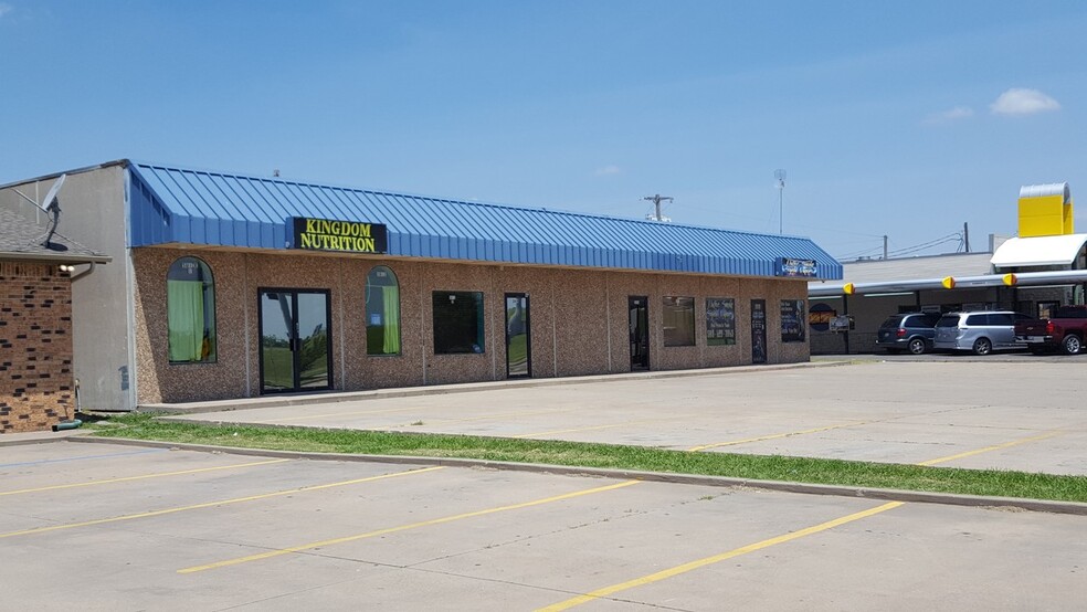 2812-2818 NW Sheridan Rd, Lawton, OK for sale - Building Photo - Image 2 of 2