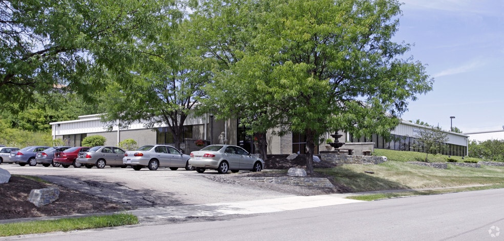1550 Magnolia Dr, Cincinnati, OH for lease - Primary Photo - Image 1 of 6