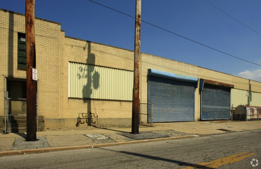 1725-1769 London Rd, Cleveland, OH à vendre - Photo du bâtiment - Image 3 de 8