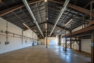 2159 Bay St, Los Angeles, CA for lease Building Photo- Image 2 of 4