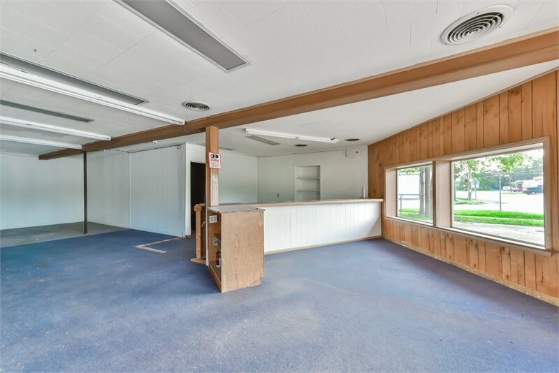 449 S 17th St, West Columbia, TX à vendre - Photo du bâtiment - Image 3 de 47