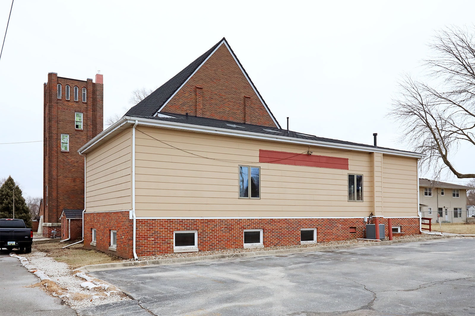 302 S 2nd St, Polk City, IA à vendre Photo du bâtiment- Image 1 de 5