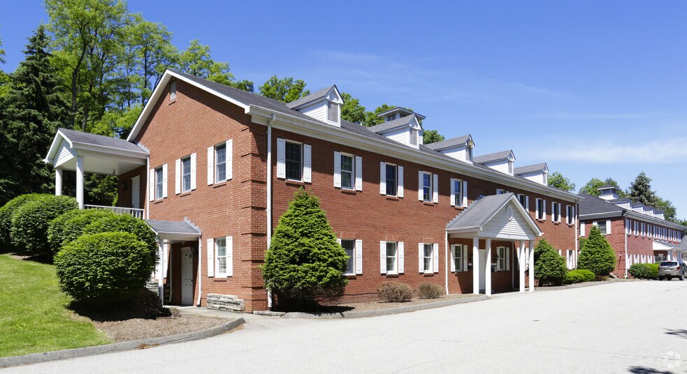 4280 Old William Penn Hwy, Monroeville, PA for lease - Primary Photo - Image 1 of 17